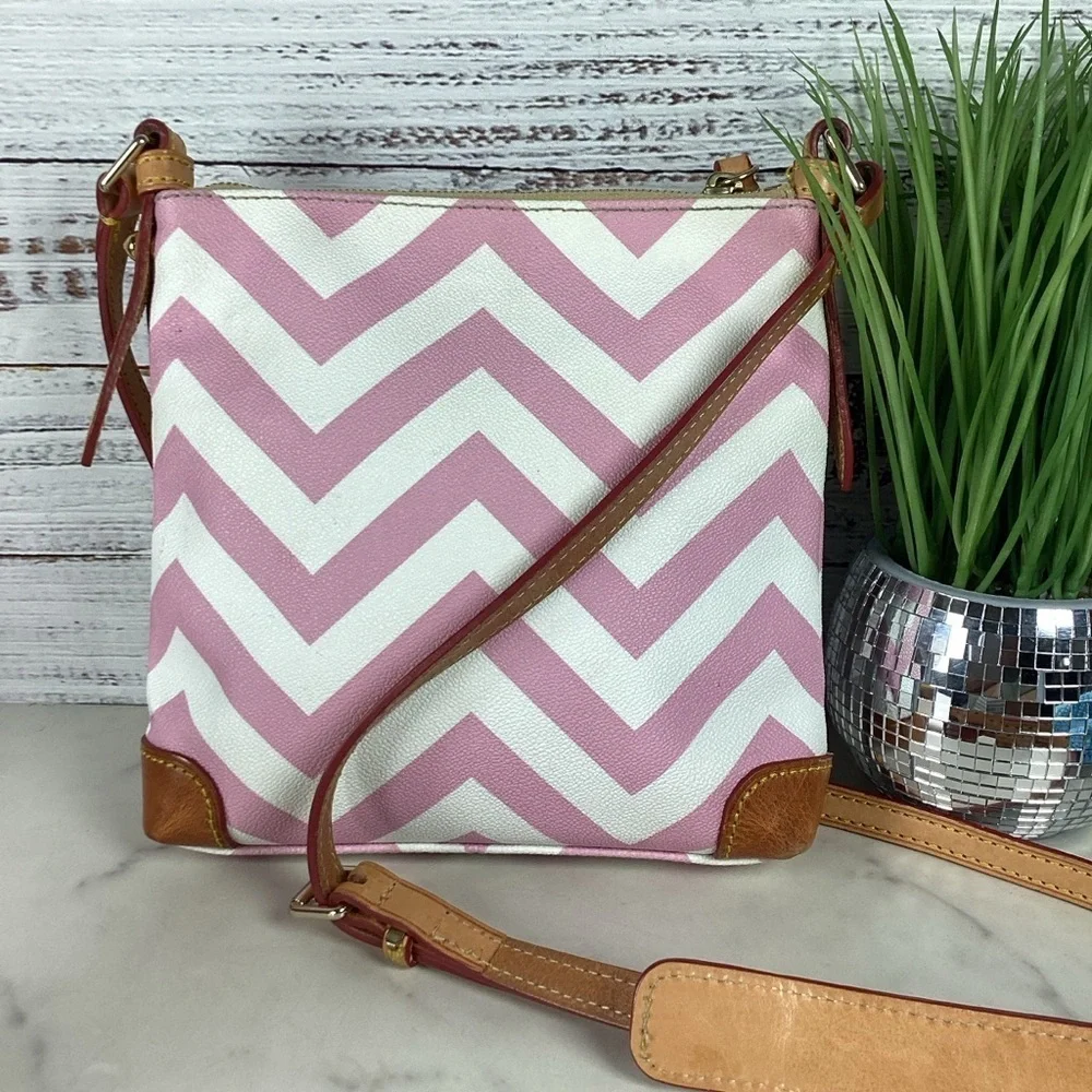 Dooney & Bourke #5guj chic